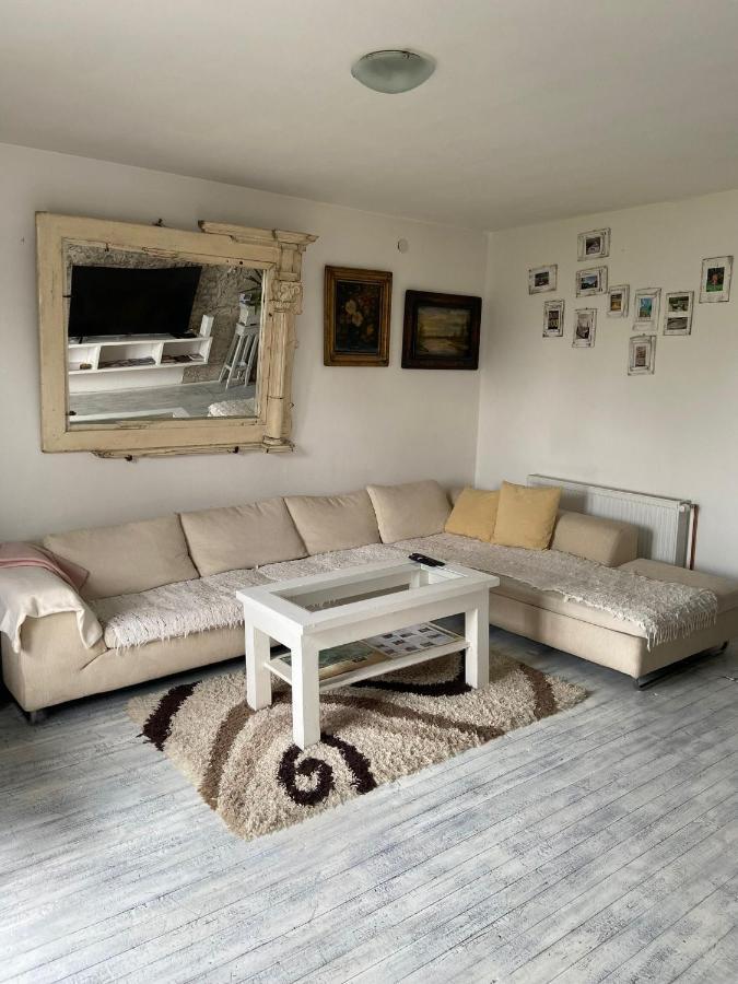 Mala Oaza Apartment Cacak Exterior photo